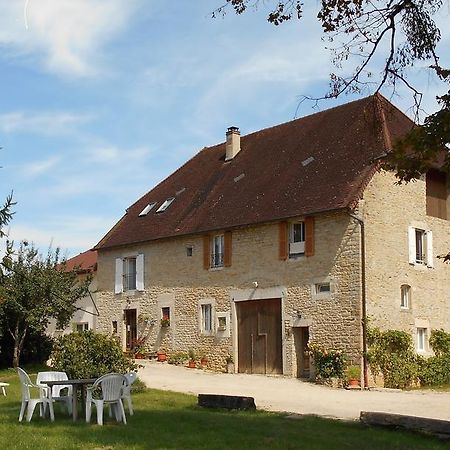 La Ferme De Montard Bed and Breakfast Montmorot Εξωτερικό φωτογραφία