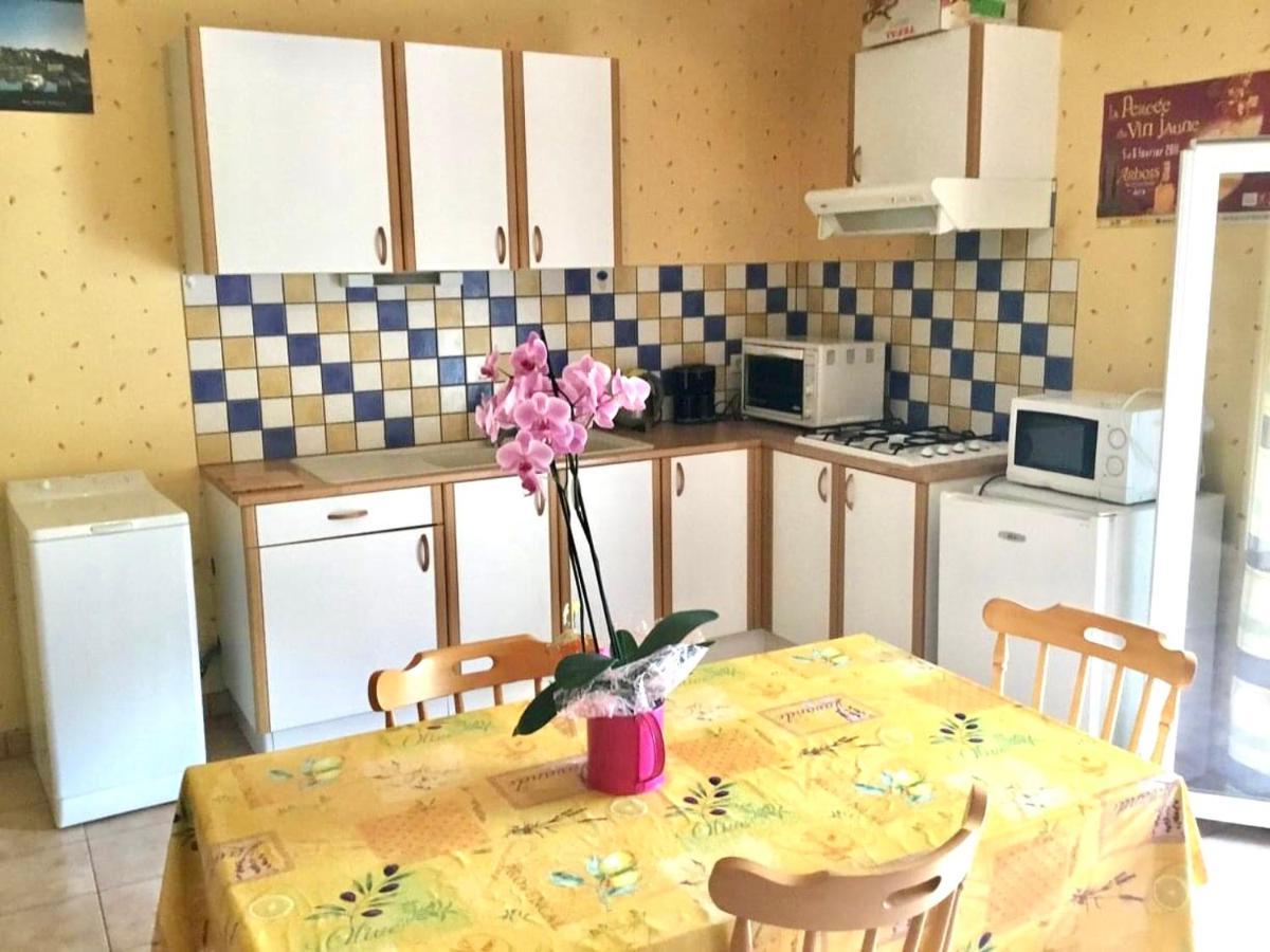 La Ferme De Montard Bed and Breakfast Montmorot Δωμάτιο φωτογραφία