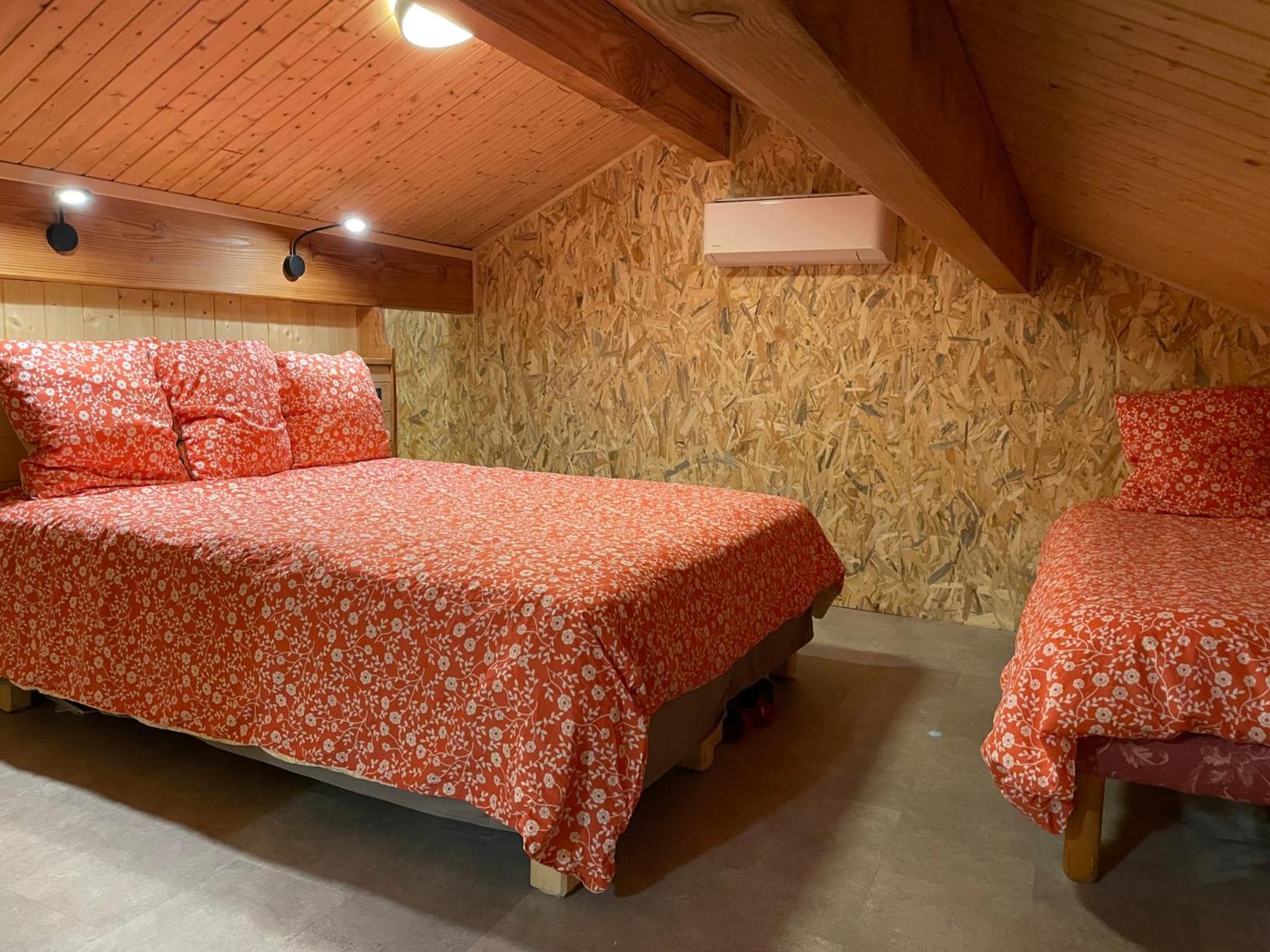 La Ferme De Montard Bed and Breakfast Montmorot Εξωτερικό φωτογραφία