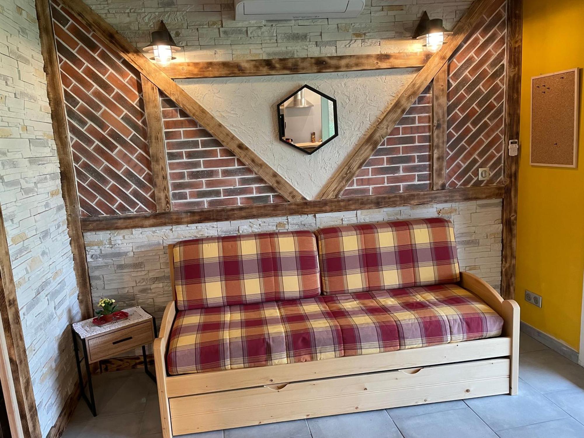La Ferme De Montard Bed and Breakfast Montmorot Δωμάτιο φωτογραφία