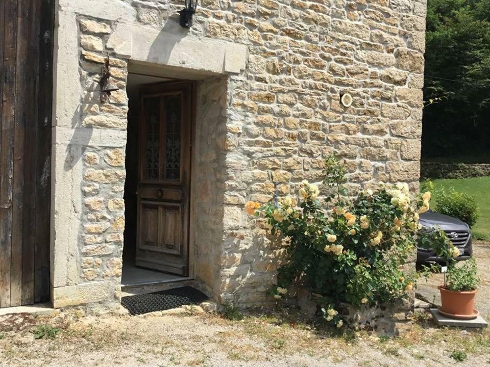 La Ferme De Montard Bed and Breakfast Montmorot Εξωτερικό φωτογραφία